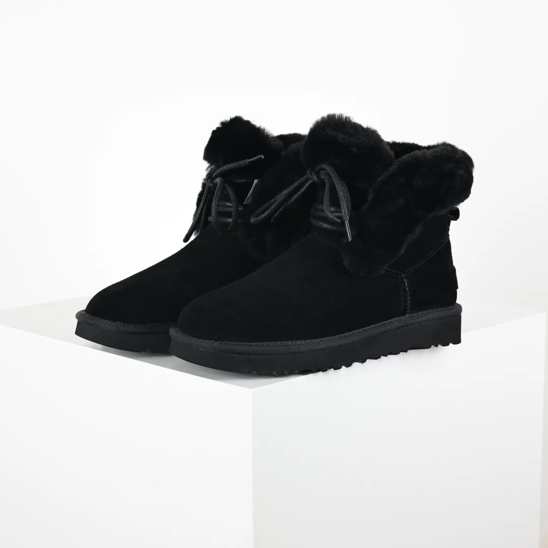 Pick up locally 💰620. The core recommendation is good price. The platform’s foreign trade is exclusively for UGG Classic women’s snow boots 1174576. Produced by the ten-year-old brand shoemaking factory production line. Pay attention to every detail. Longfeng A-grade genuine sheep fur is integrated. It is built in full compliance with the ZP process. Size: 35 36 37 38 39 40